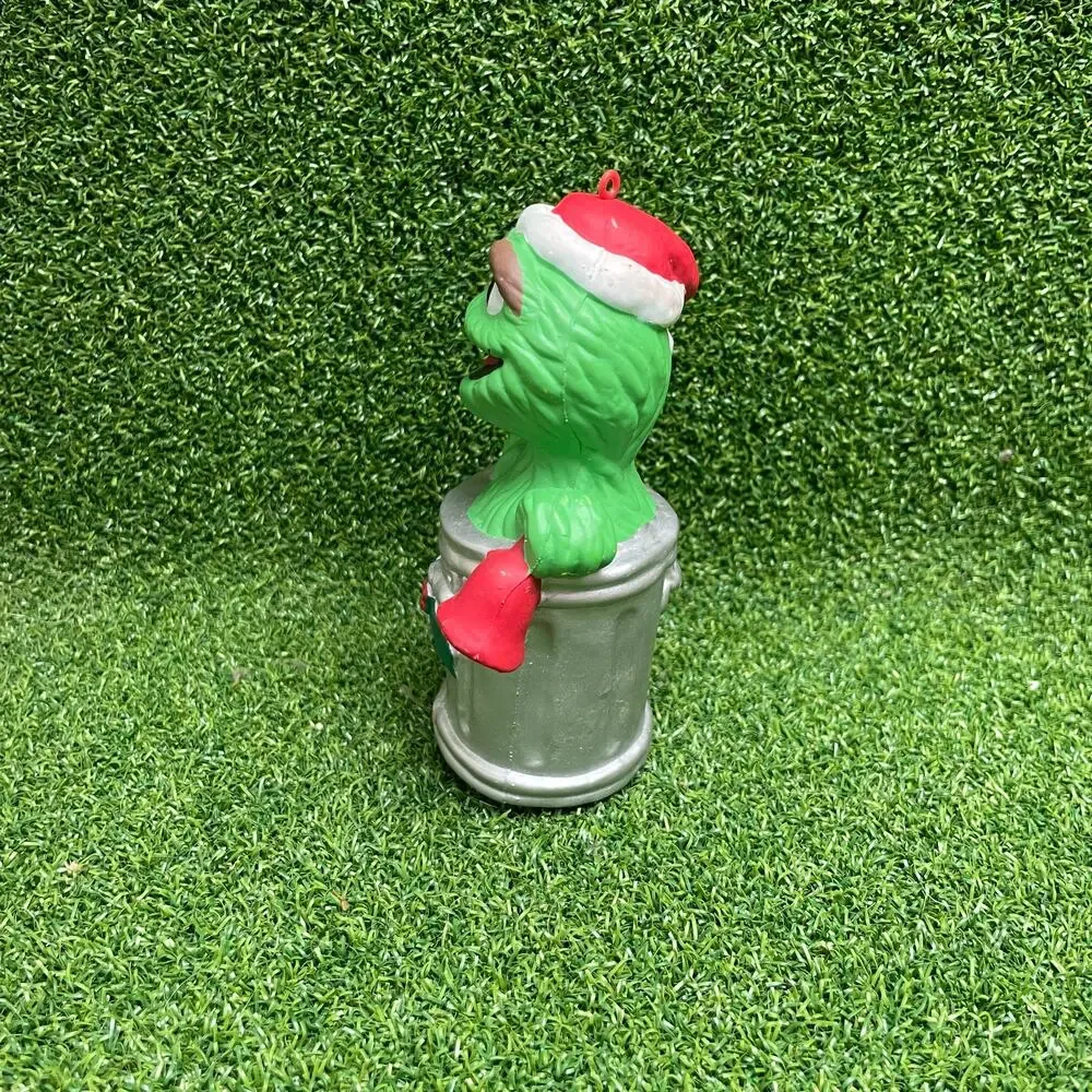 Vintage Hallmark Oscar the Grouch Peekbuster Sesame Street Christmas Ornament